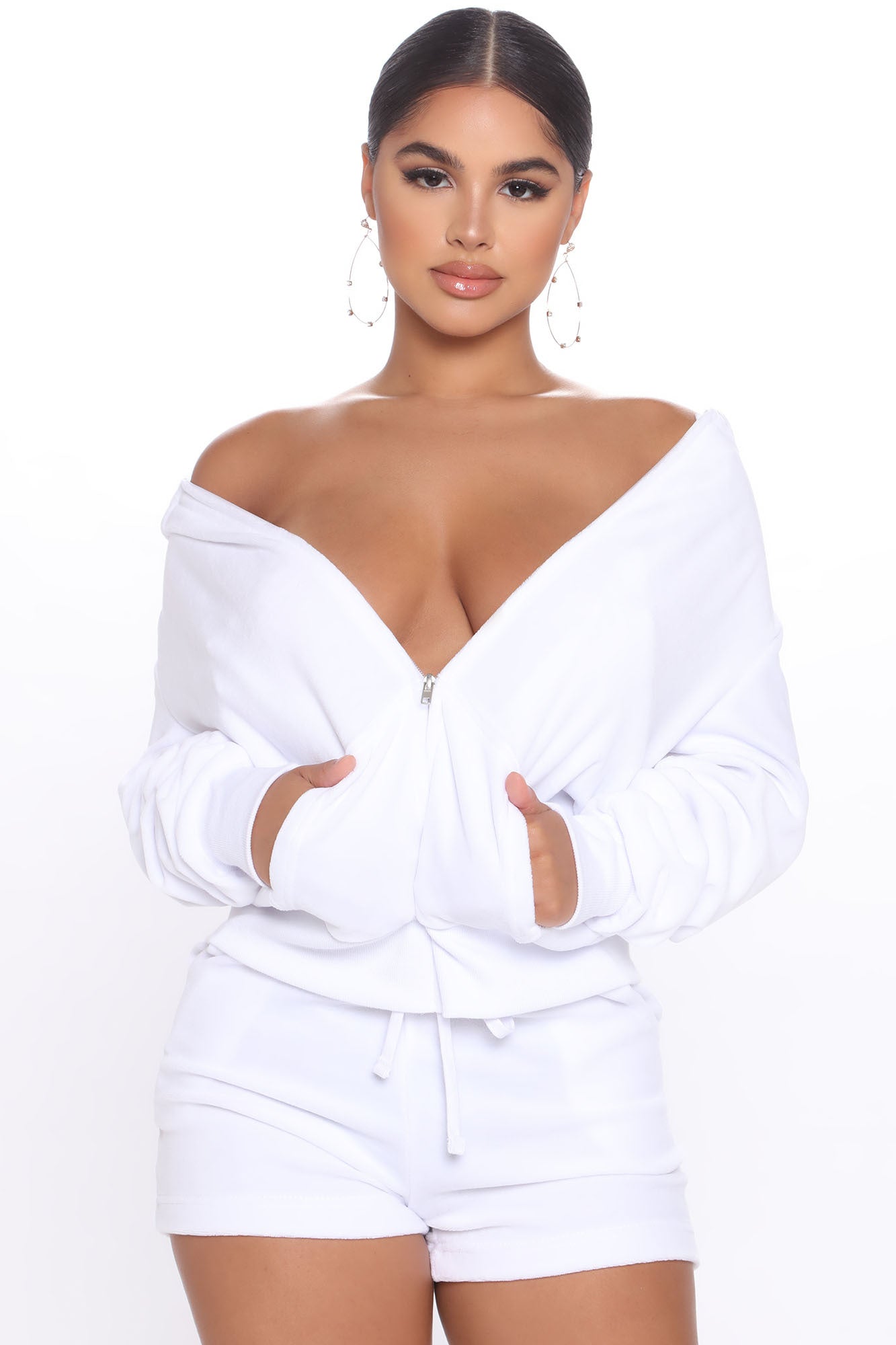 04-29-20_studio_4_pa_cp_14-32-02_43__7021_white_p_8437_kl