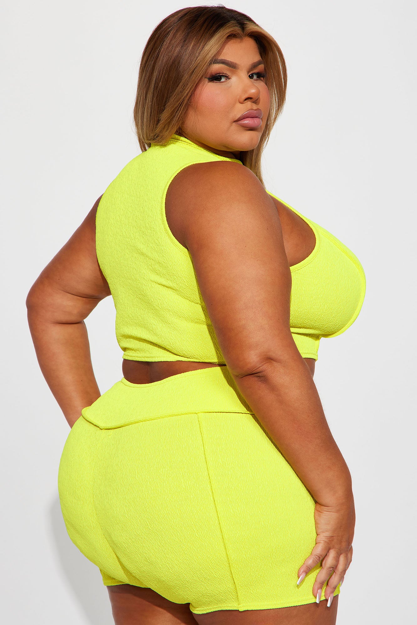 06-01-23Studio4_RA_AC_13-25-24_37_TI8845SET_Lime_CC_19761_PLUS_MR_DQ